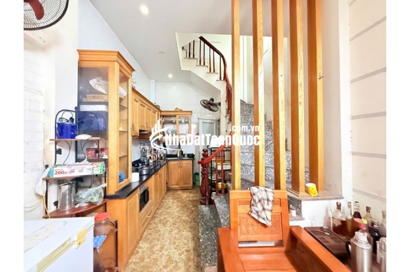 Bán Nhà 6 Tầng Hồ Tây - 2 Mặt Thoáng - Gần Phố - Gần Hồ Tây